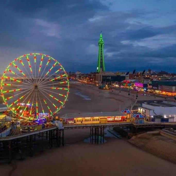 Hidden Gem W/ Parking Short Walk To Pleasure Beach Blackpool Exteriér fotografie
